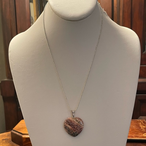 Natural jasper heart pendant silver tone chain - Picture 5 of 7